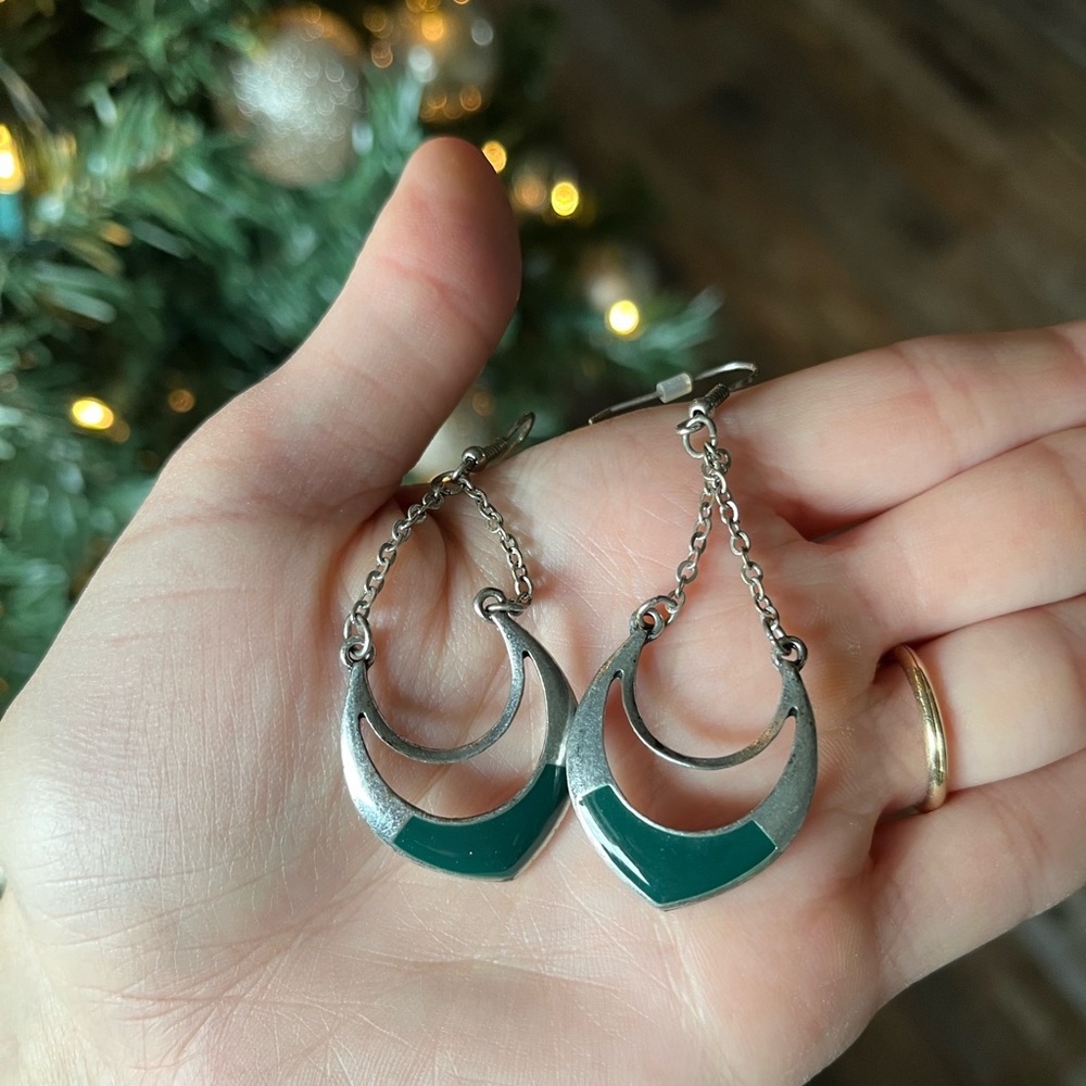 Dangle earrings